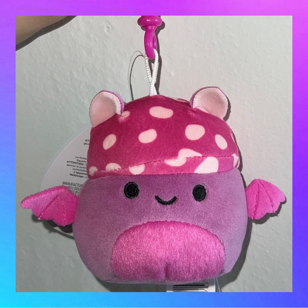 NWT Mushroom Bat Squishmallow Clip